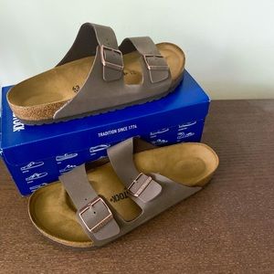 UNWORN Mens Birkenstock’s